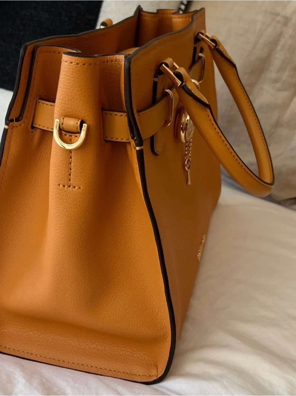 NWT Michael Kors Hamilton in Cider